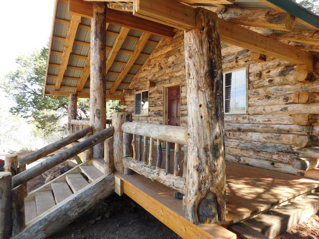 Abajo Haven Guest Cabins Hotel Бландинг Екстериор снимка